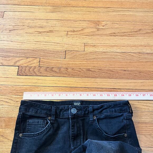 Urban Outfitters BDG Jeans Womens 29 X32 Black Flare Pants - Picture 7 of 10